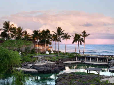 four-seasons-resorts-hawaii-maui-1465x1099-c-center